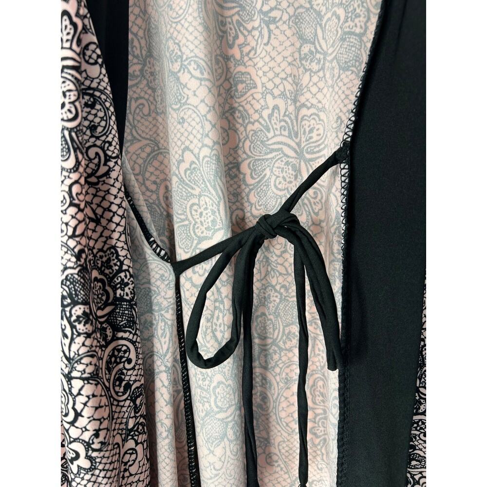 Marilyn Monroe Intimates Robe‎ Womens Size L Pink Black Paisley Floral Print - Picture 3 of 11